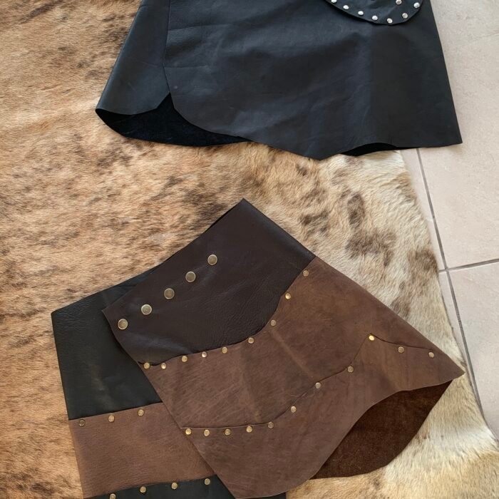 Pollera con remaches